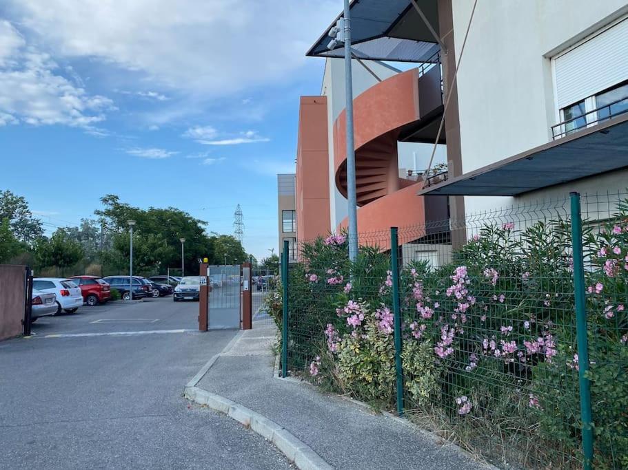 Charmant Studio De 23M2 Avignon Exterior photo